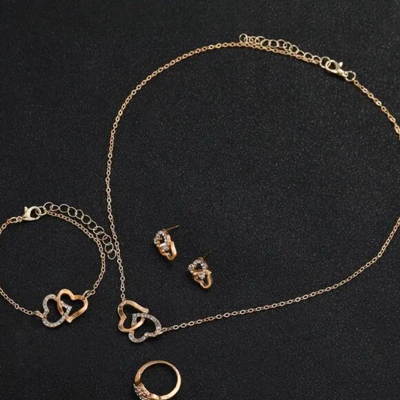 New 6pc Quartz Watch Golden in Color with Necklace, Bracelet Earring & Ring Set - Picture 3 of 7